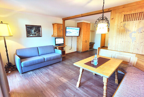 Wohnbereich der Suite Bärwurz im Hotel Hochriegel